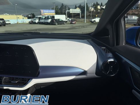 New 2026 Chevrolet Equinox EV LT image 24