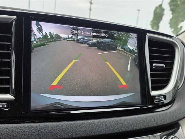 Used 2024 Chrysler Pacifica Touring-L FWD image 28