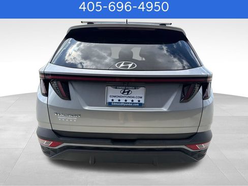 Used 2022 Hyundai Tucson SEL w/ Convenience Package FWD image 4