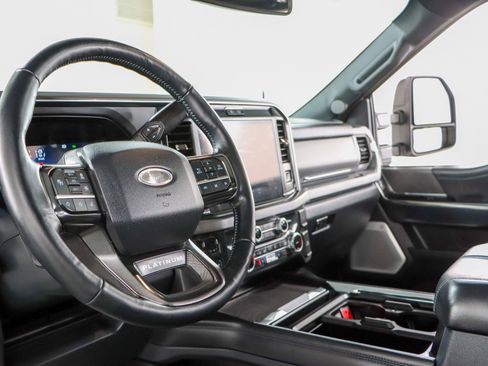 Used 2025 Ford F450 Platinum w/ FX4 Off-Road Package image 26