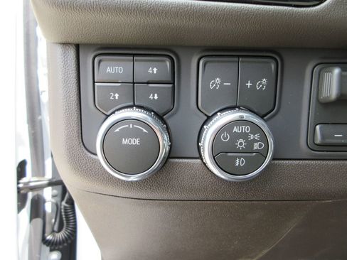 New 2026 GMC Yukon XL Elevation w/ Elevation Premium Package AWD/4WD image 17