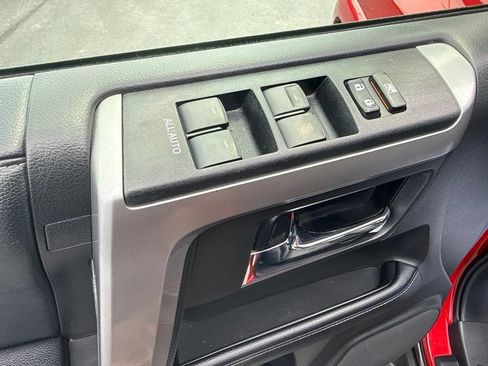 Used 2021 Toyota 4Runner SR5 AWD/4WD image 17