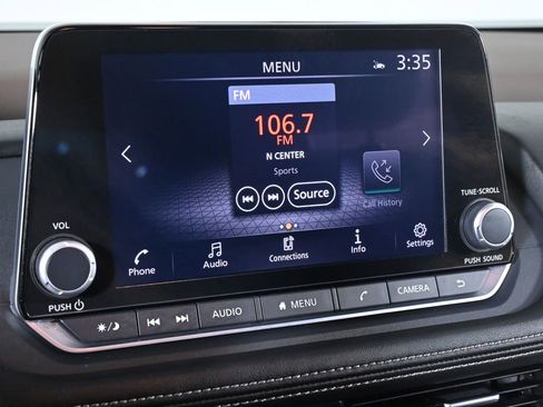 Certified 2023 Nissan Rogue SV image 17