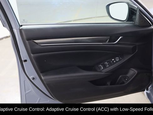 Used 2022 Honda Accord Sport image 11
