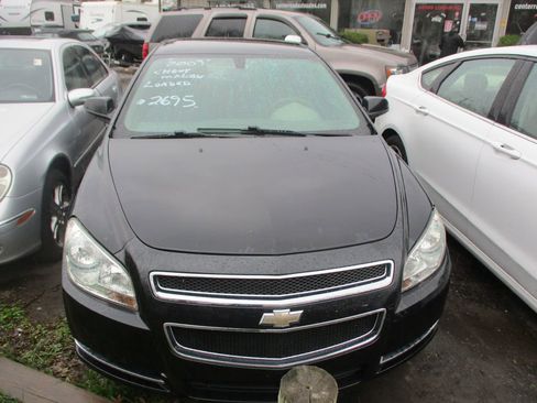 Used 2009 Chevrolet Malibu LS image 2