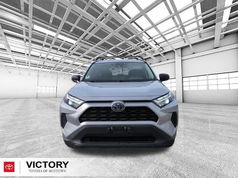 Used 2024 Toyota RAV4 LE AWD/4WD image 7