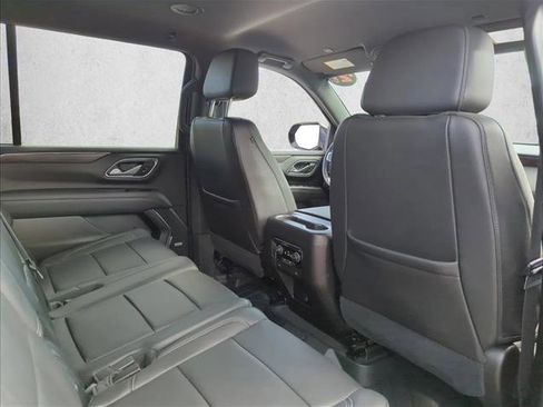Used 2021 Chevrolet Suburban Z71 image 24