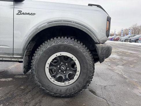 Used 2023 Ford Bronco 4-Door w/ Sasquatch Package image 11