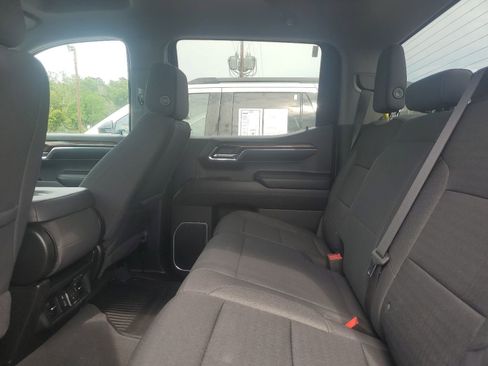 Used 2023 Chevrolet Silverado 1500 LT AWD/4WD image 12