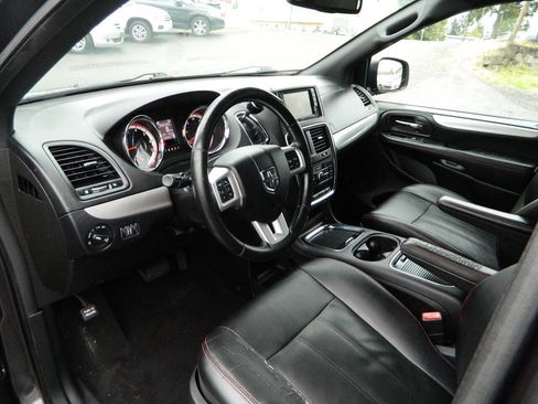 Used 2019 Dodge Grand Caravan GT FWD image 11