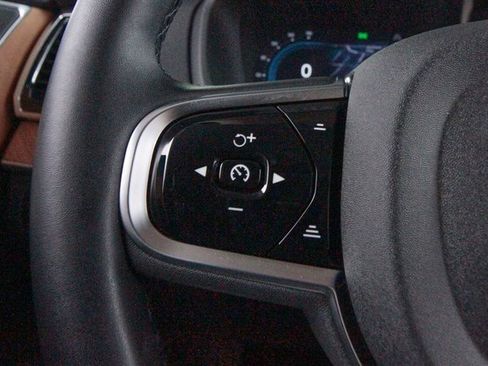 Certified 2025 Volvo XC90 B6 Plus w/ Protection Package Premier image 24