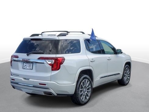Used 2023 GMC Acadia Denali w/ Denali Technology Package FWD image 8