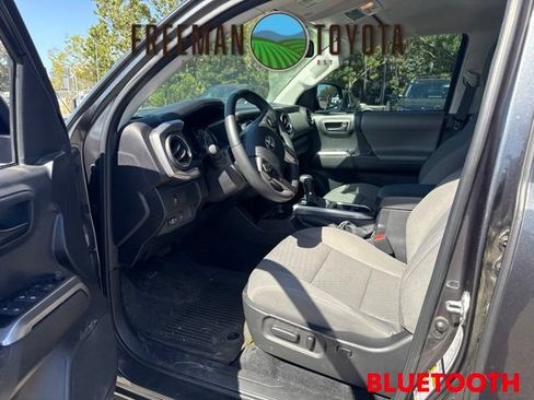 Used 2023 Toyota Tacoma SR5 AWD/4WD image 7