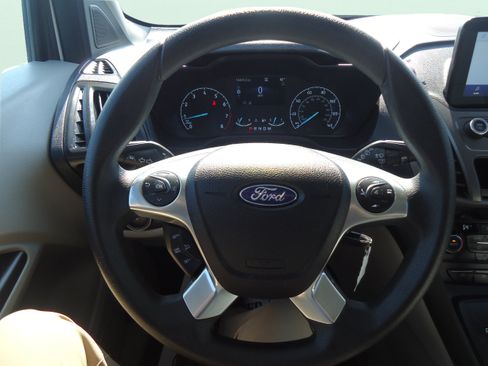 Used 2022 Ford Transit Connect XLT FWD image 13