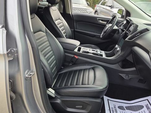 Used 2022 Ford Edge SEL AWD/4WD image 16