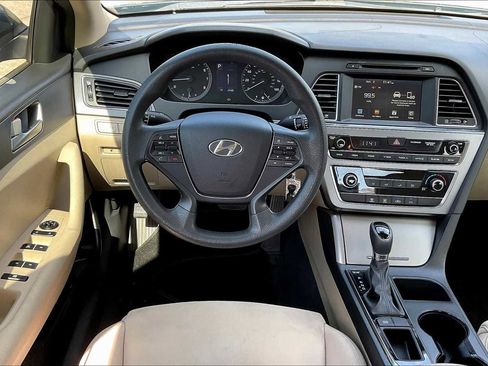 Used 2016 Hyundai Sonata SE image 5