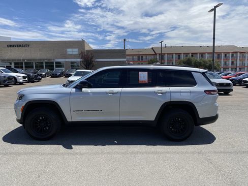 Used 2024 Jeep Grand Cherokee L Altitude AWD/4WD image 49