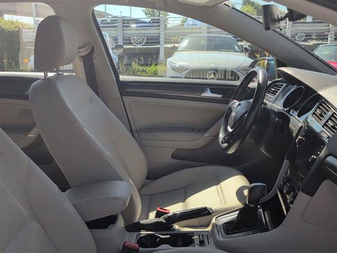 Used 2018 Volkswagen Golf SE FWD image 13