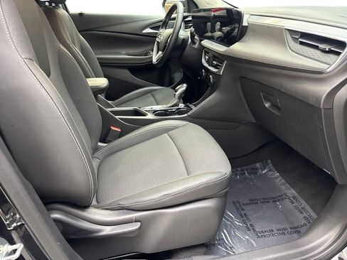 Used 2025 Buick Encore GX Preferred FWD image 40