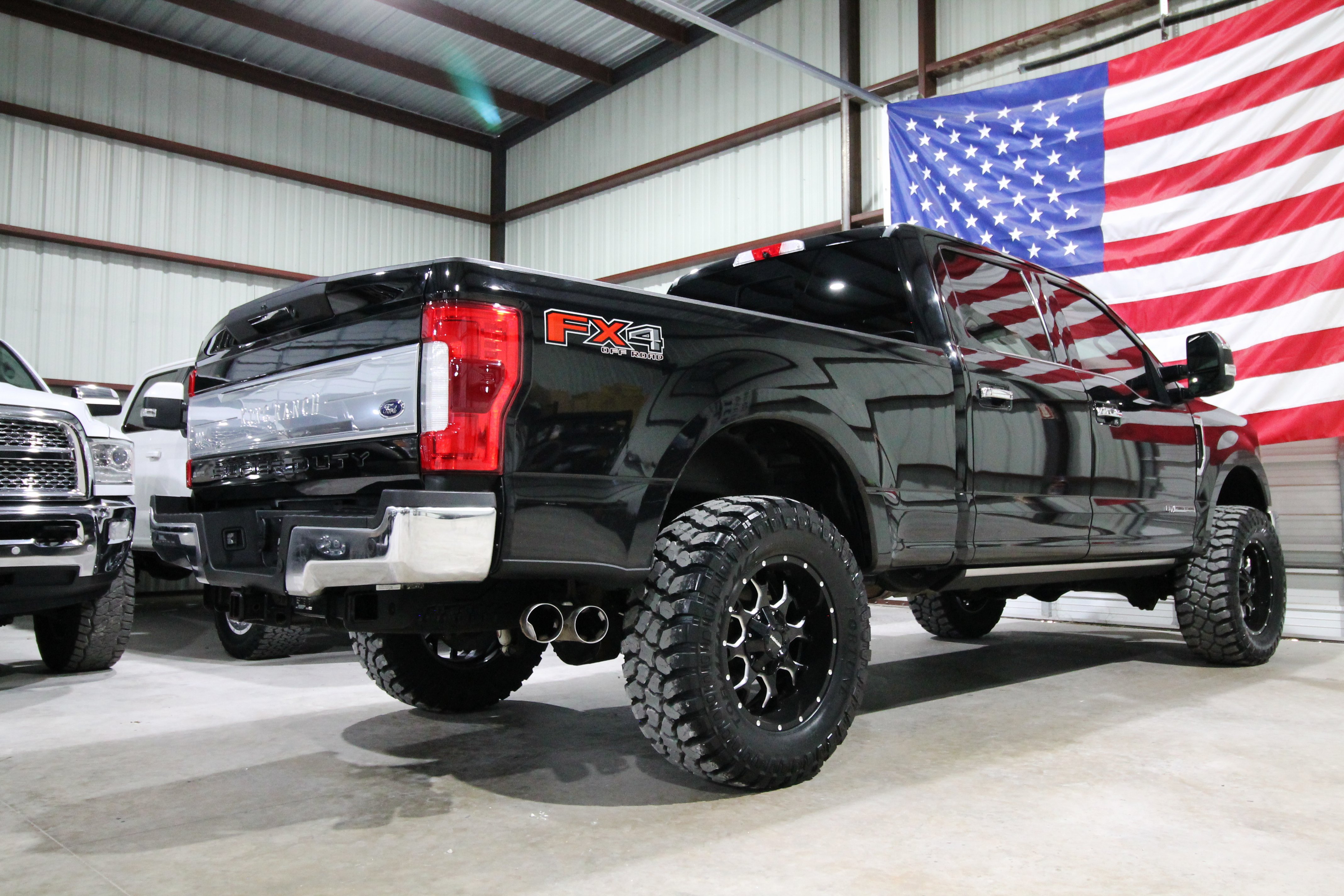 Used 2017 Ford F250 King Ranch w/ King Ranch Ultimate Package AWD/4WD image 12