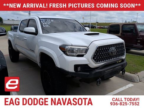 Used 2018 Toyota Tacoma TRD Sport w/ Technology Package AWD/4WD image 1