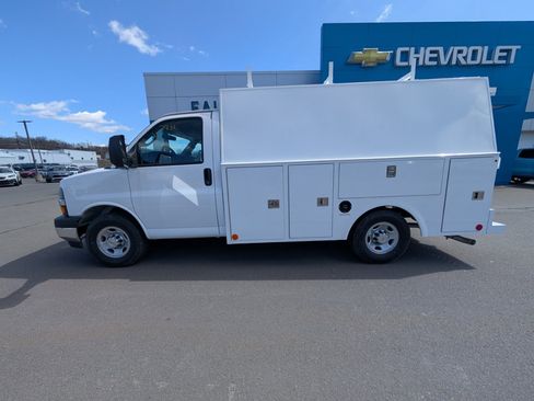 New 2024 Chevrolet Express 3500 w/ Power Convenience Package RWD image 2