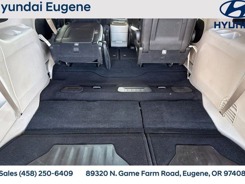 Used 2023 Chrysler Pacifica Touring-L FWD image 20