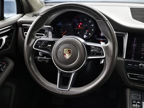 Used 2021 Porsche Macan image 29