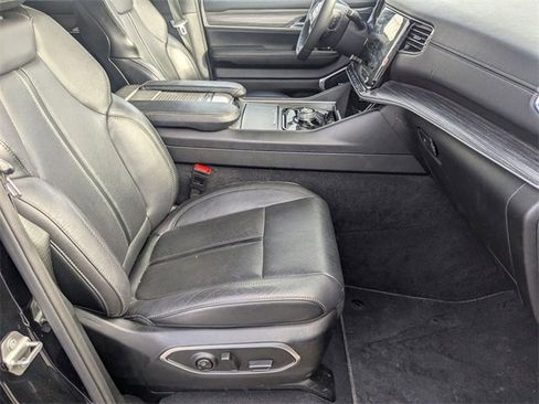 Used 2024 Jeep Wagoneer Series II w/ Flexible Seating Group image 22