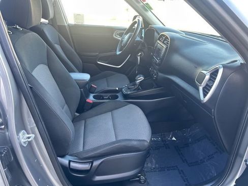Used 2022 Kia Soul LX w/ Technology Package image 29