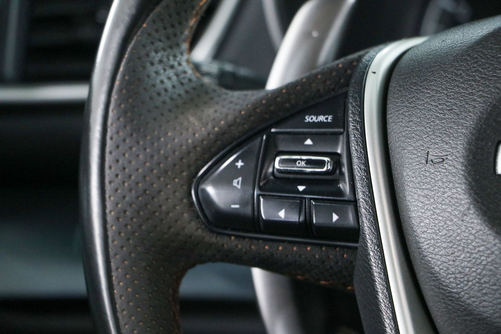 Used 2021 Nissan Maxima SR w/ Sport Mat Group FWD image 13