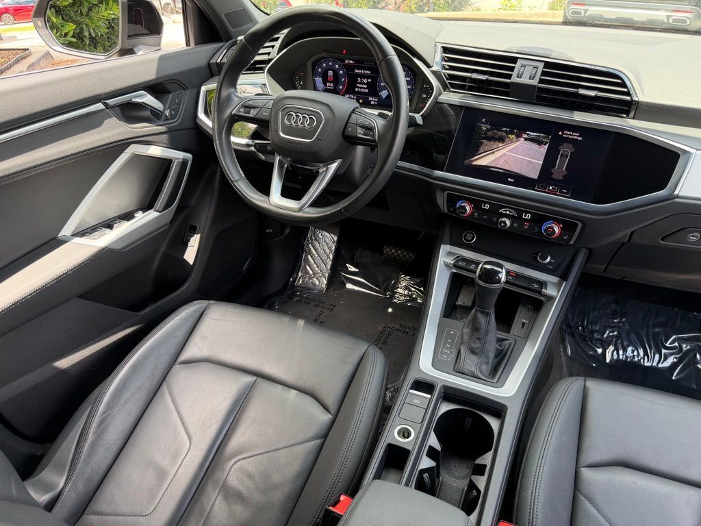 Used 2021 Audi Q3 2.0T Premium w/ Convenience Package AWD/4WD image 40