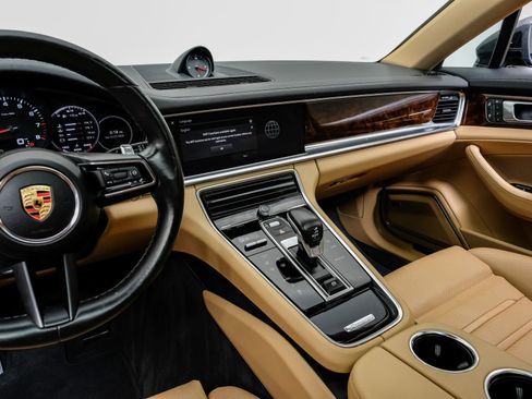 Used 2023 Porsche Panamera 4 Platinum Edition image 29