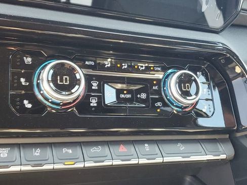 New 2026 GMC Sierra 3500 AT4 image 24