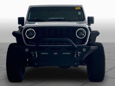 Used 2024 Jeep Wrangler Unlimited Sport AWD/4WD image 4