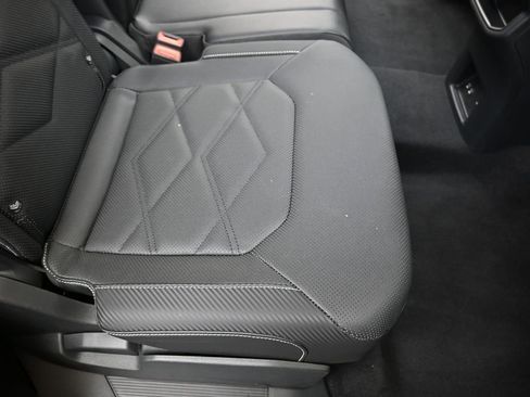 Certified 2025 Volkswagen Atlas Cross Sport SE image 16