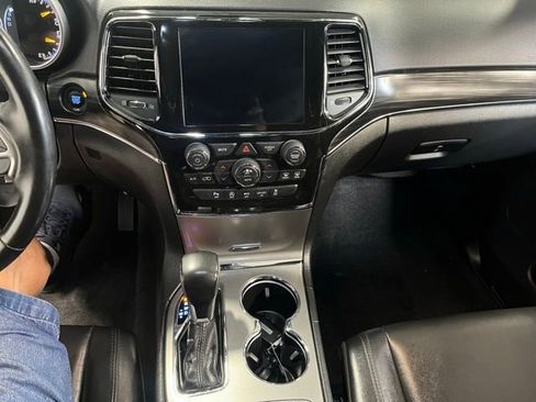 Used 2021 Jeep Grand Cherokee Limited AWD/4WD image 29