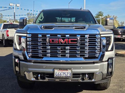 Used 2024 GMC Sierra 2500 Denali w/ Denali Reserve Package image 8