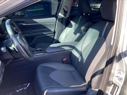 Used 2024 Toyota Camry SE image 23
