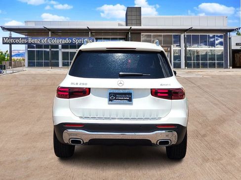 New 2025 Mercedes-Benz GLB 250 4MATIC image 6