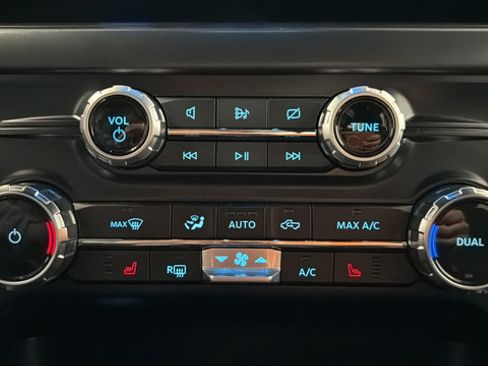 Used 2024 Ford F150 XLT w/ Equipment Group 302A MID AWD/4WD image 17