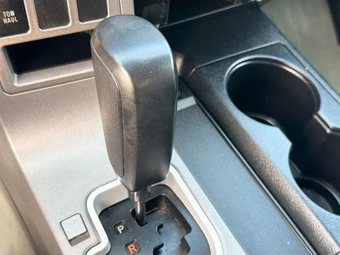 Used 2011 Toyota Tundra 4x4 Double Cab image 15