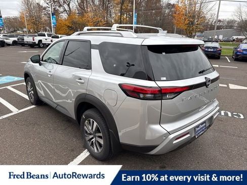 New 2025 Nissan Pathfinder SL w/ Lighting Package (N92) image 5