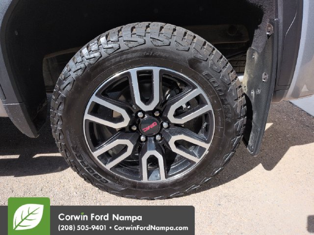 Used 2024 GMC Sierra 1500 AT4 w/ Technology Package AWD/4WD image 33