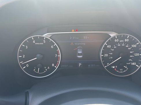 Used 2025 Nissan Altima 2.5 SV FWD image 14