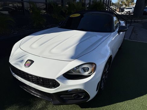 Used 2017 FIAT 124 Spider Abarth image 11