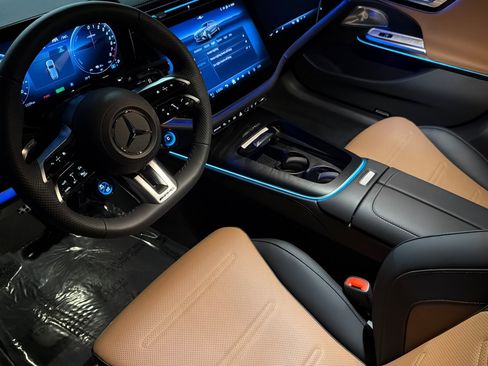 New 2026 Mercedes-Benz E 53 AMG e 4MATIC Wagon image 9