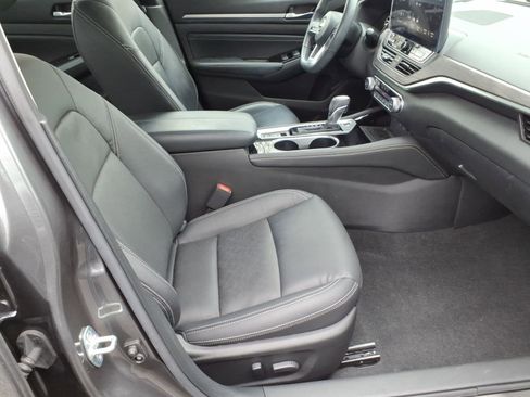Used 2023 Nissan Altima 2.5 SL image 7
