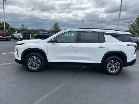 Used 2026 Chevrolet Traverse LT AWD/4WD image 4