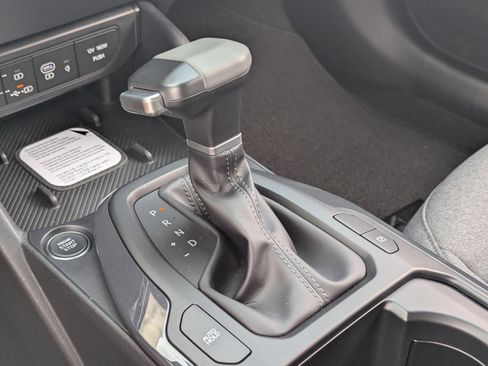 New 2025 Kia K4 EX image 29